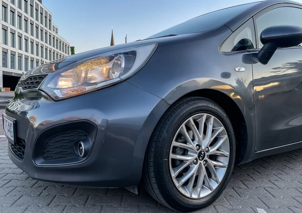 Kia Rio cena 29800 przebieg: 128000, rok produkcji 2014 z Wrocław małe 631